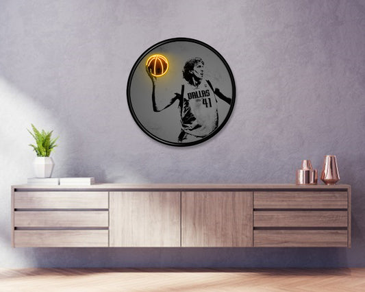 Dirk Nowitzki Round Wall Art