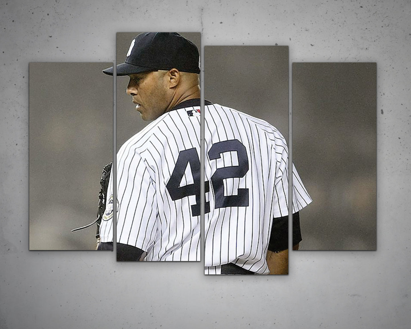 Mariano Rivera Black & White Canvas Art