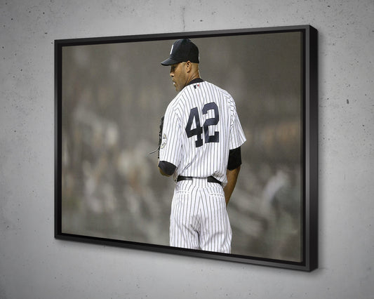 Mariano Rivera Black & White Canvas Art