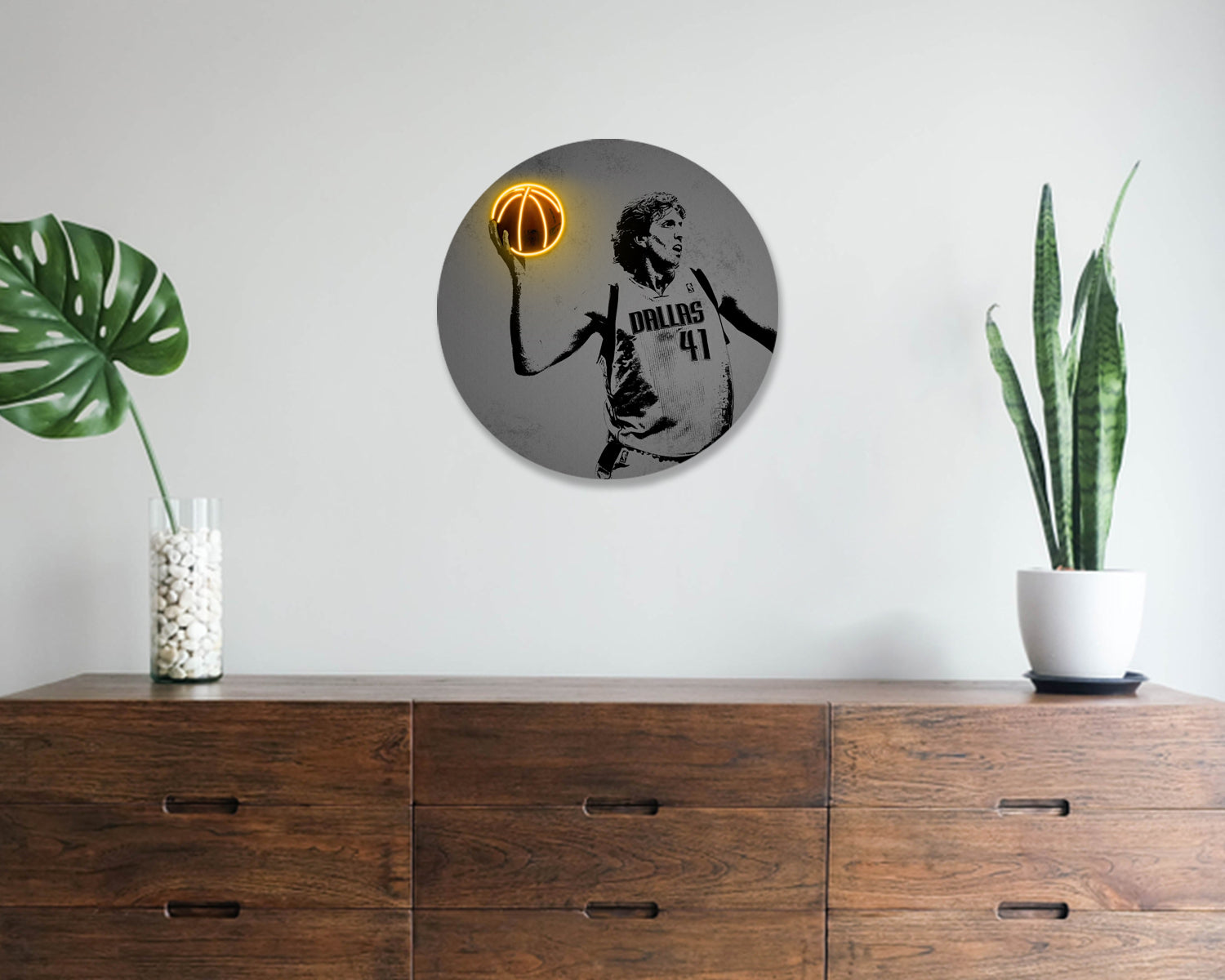 Dirk Nowitzki Round Wall Art