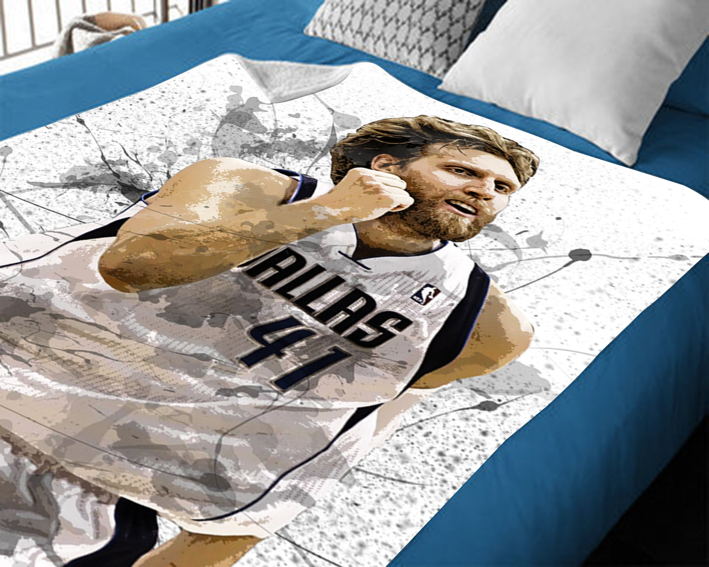 Dirk Nowitzki Dallas Mavericks Splash Effect Fleece Blanket