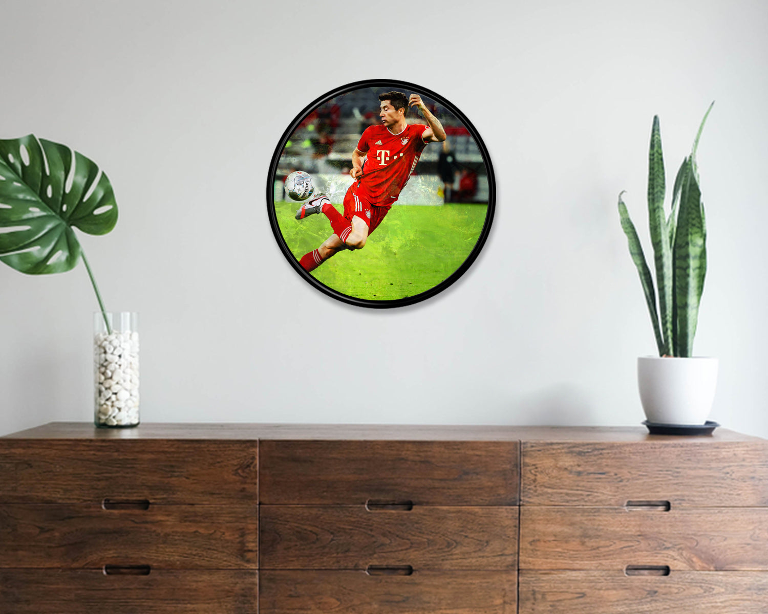 Robert Lewandowski Round Wall Art