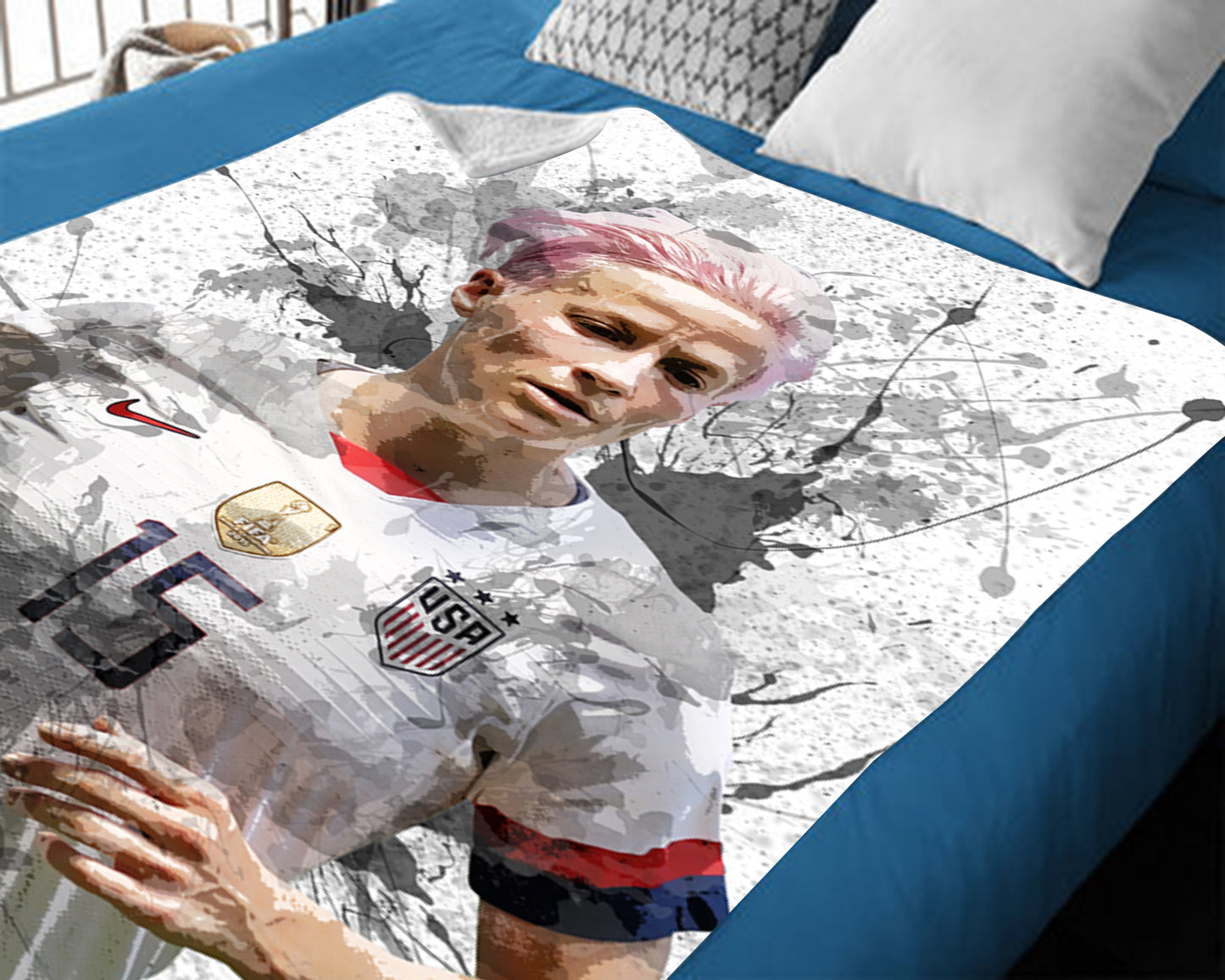 Megan Rapinoe Splash Effect Fleece Blanket USA Soccer Team