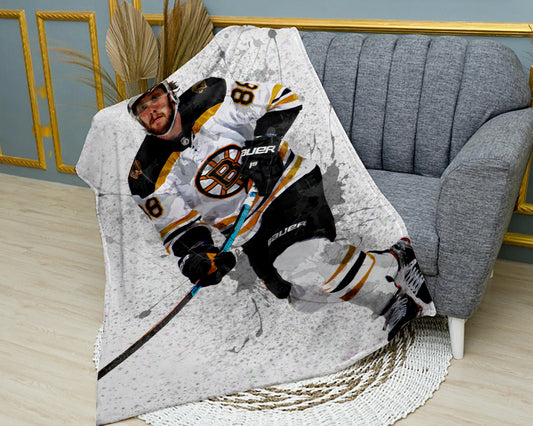 David Pastrňák Boston Bruins Splash Effect Fleece Blanket