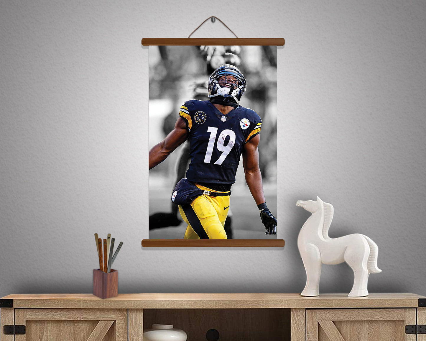 Juju Smith Poster Hanging Frame