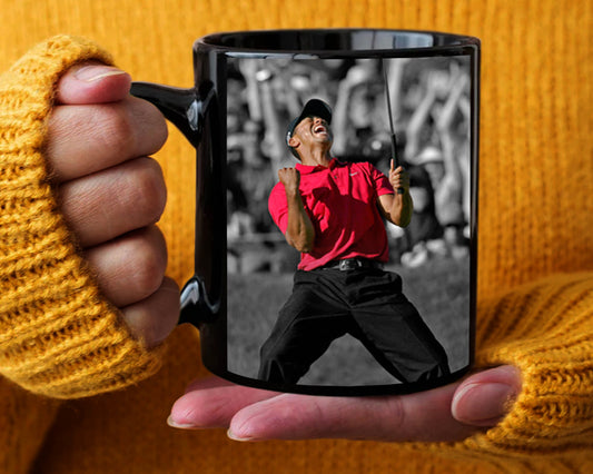 Taza y posavasos con efecto salpicado de Aaron Donald