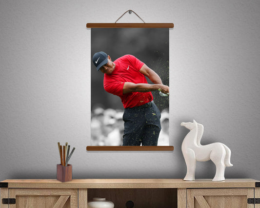 Tiger Woods Winning Shot Poster Hanger Frame